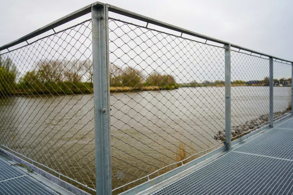 RVS Kabelnetten op het nieuwe uitkijkpunt en dijkmodule in Puurs Sint-Amands